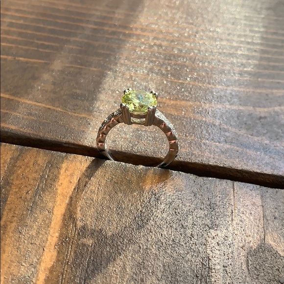 Ring - Picture 4 of 5